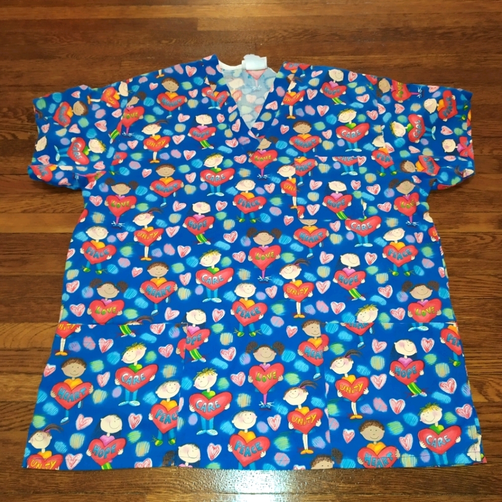 EUC Peaches Uniforms kids+hearts scrub top
